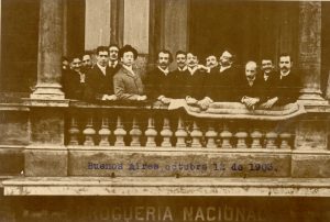 DEL VALLE IBERLUCEA_Enrique foto 3 Tribuna PS con A. Palacios, ¿Ugarte¿, J.Ingenieros y Del Valle 12-10-03 Fdo Solari