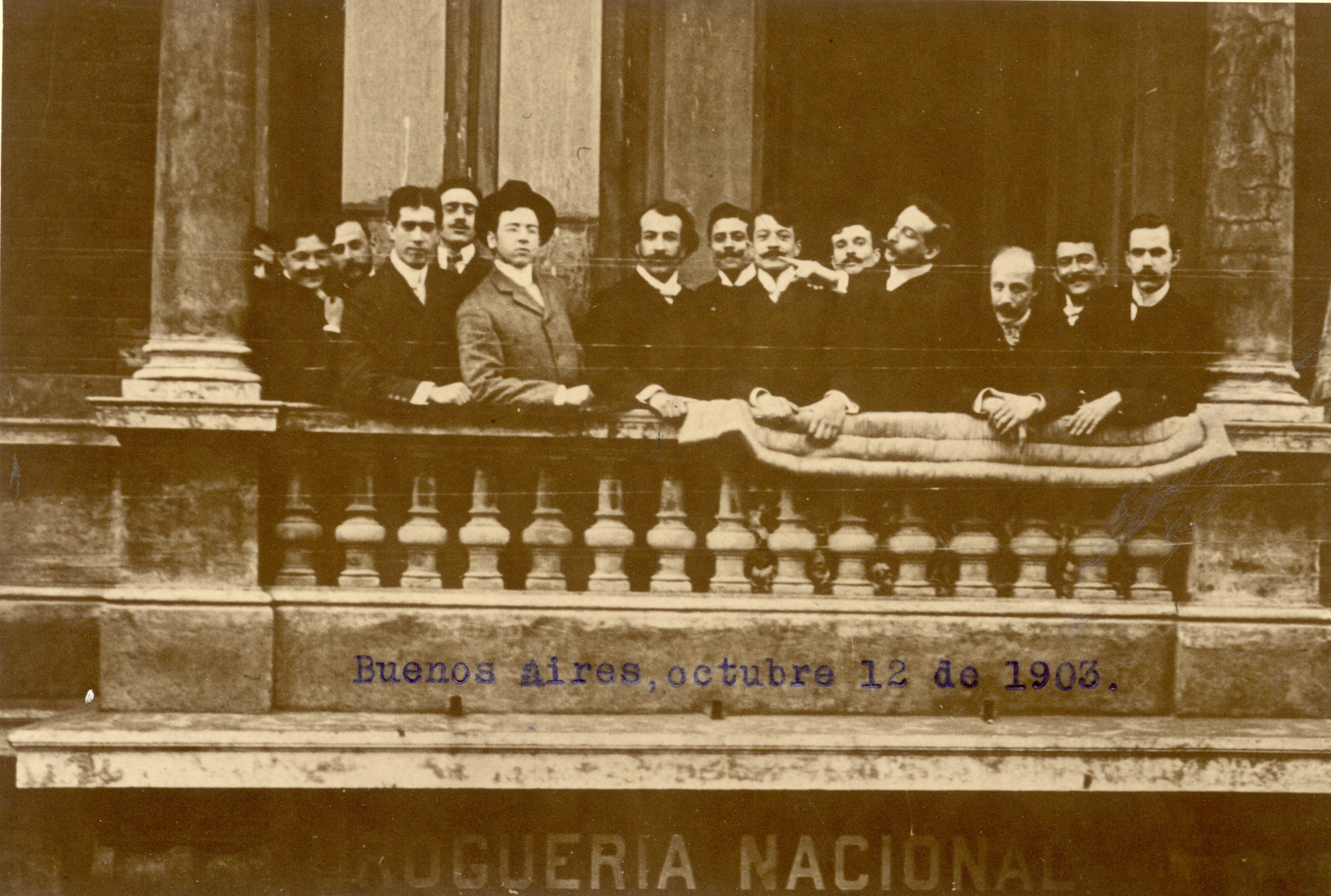 DEL VALLE IBERLUCEA_Enrique foto 3 Tribuna PS con A. Palacios, ¿Ugarte¿, J.Ingenieros y Del Valle 12-10-03 Fdo Solari