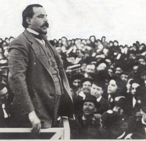 DEL VALLE IBERLUCEA_Enrique foto 6 nov 1913 mitin Pza Congreso AGN